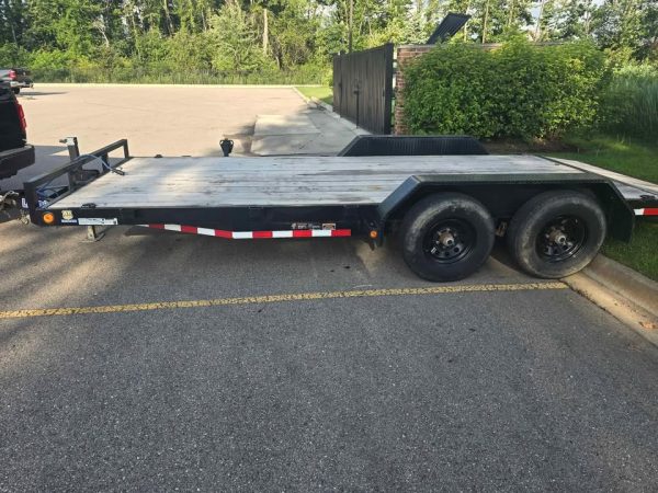 18.2 18' Car Hauler /day