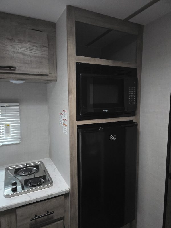 5 Person Travel Trailer (2024)